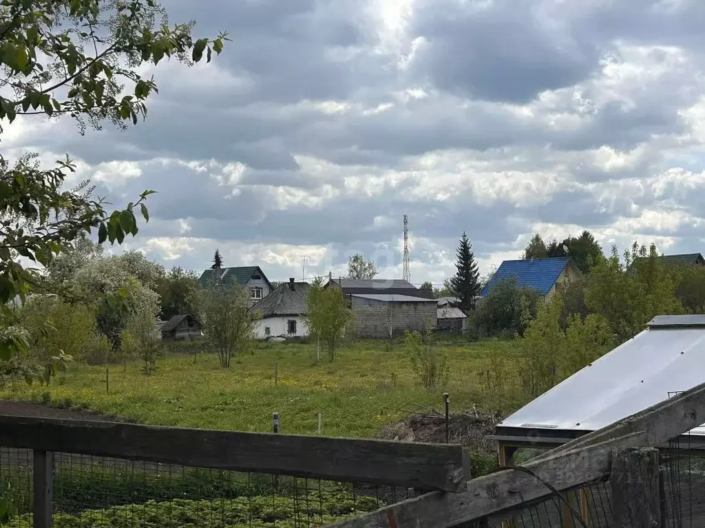 Участок в Кемеровская область, Кемеровский район, д. Мозжуха Школьная ... - Фото 0