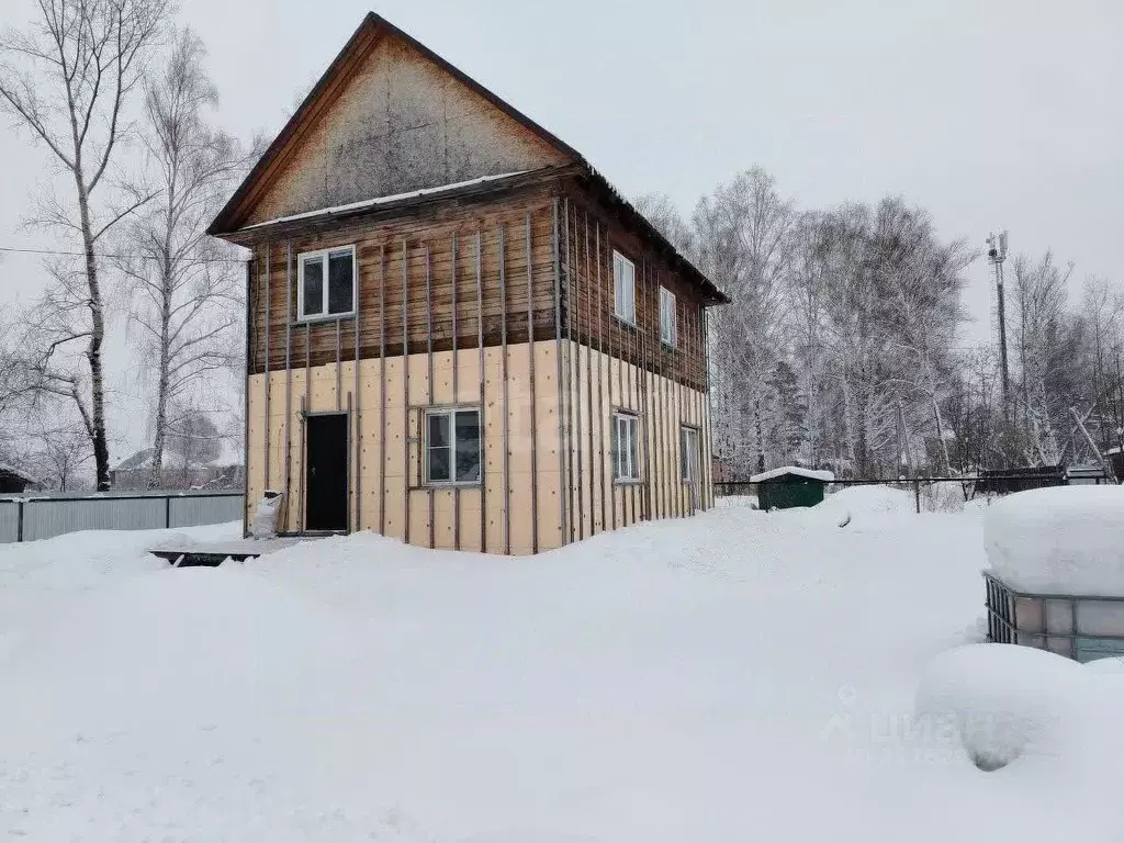 Дом в Кемеровская область, Калтан пер. Покрышкина (99 м) - Фото 1