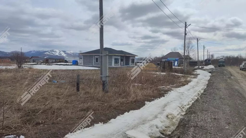 Участок в Сахалинская область, Южно-Сахалинск городской округ, с. ... - Фото 1