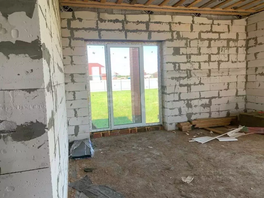 Дом в Белгородская область, Строитель Яковлевский городской округ, ул. ... - Фото 1