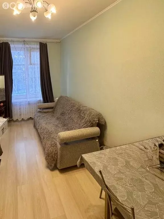 1к в 18-комнатной квартире (15 м) - Фото 1