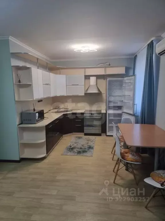 2-к кв. Амурская область, Благовещенск ул. Ленина, 150 (67.5 м) - Фото 1