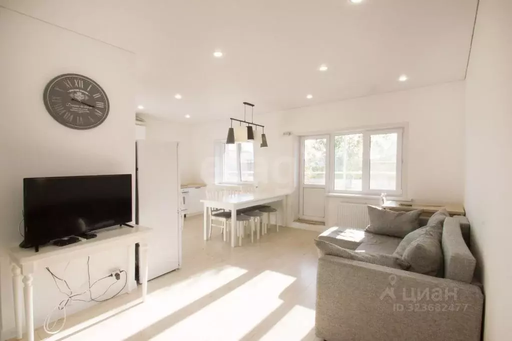 4-к кв. Калужская область, Калуга Октябрьская ул., 26 (92.4 м) - Фото 1