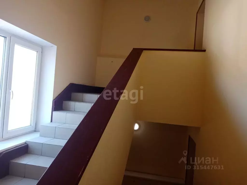 Офис в Свердловская область, Нижний Тагил ул. Октябрьской Революции, ... - Фото 1