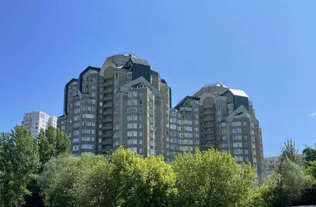 3-к кв. Москва ул. Островитянова, 4 (110.0 м) - Фото 0