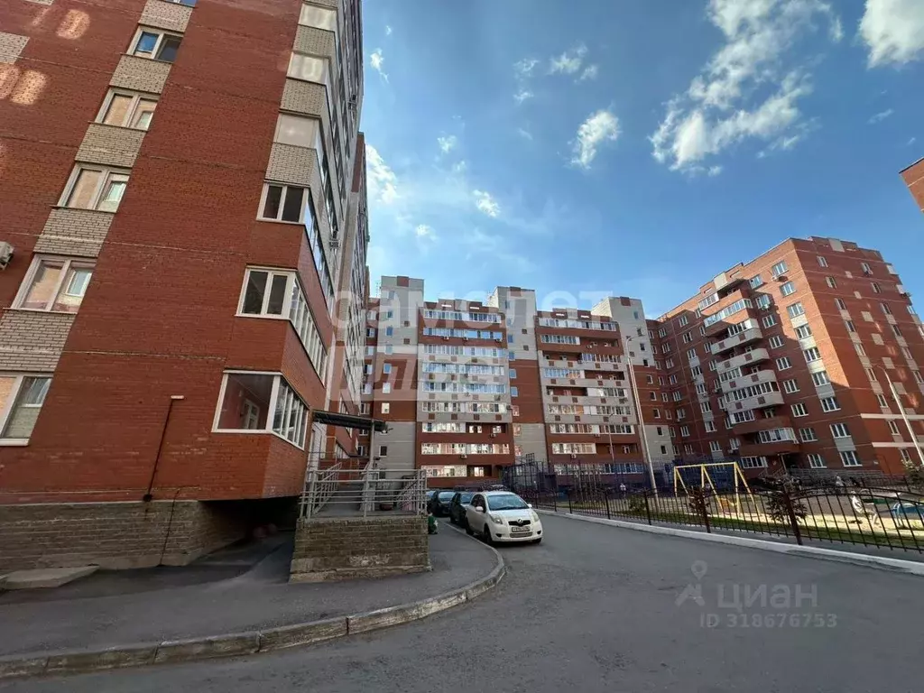 2-к кв. Омская область, Омск ул. 1-ой Красной Звезды, 79 (66.1 м) - Фото 0