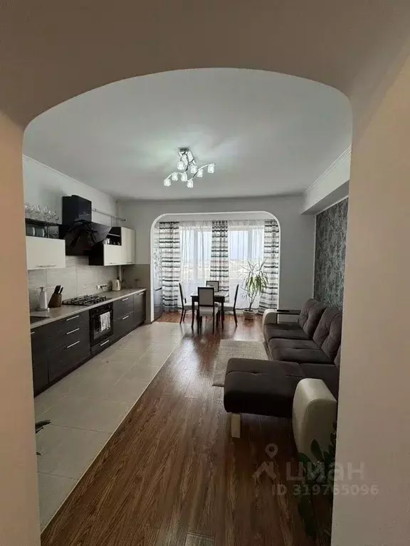 2-к кв. Крым, Симферополь ул. Балаклавская, 41А (71.0 м) - Фото 1