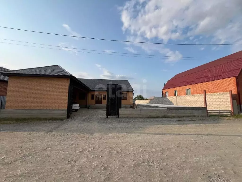 Дом в Ингушетия, Сунженский район, Нестеровская ст-ца Новая ул. (180 ... - Фото 0