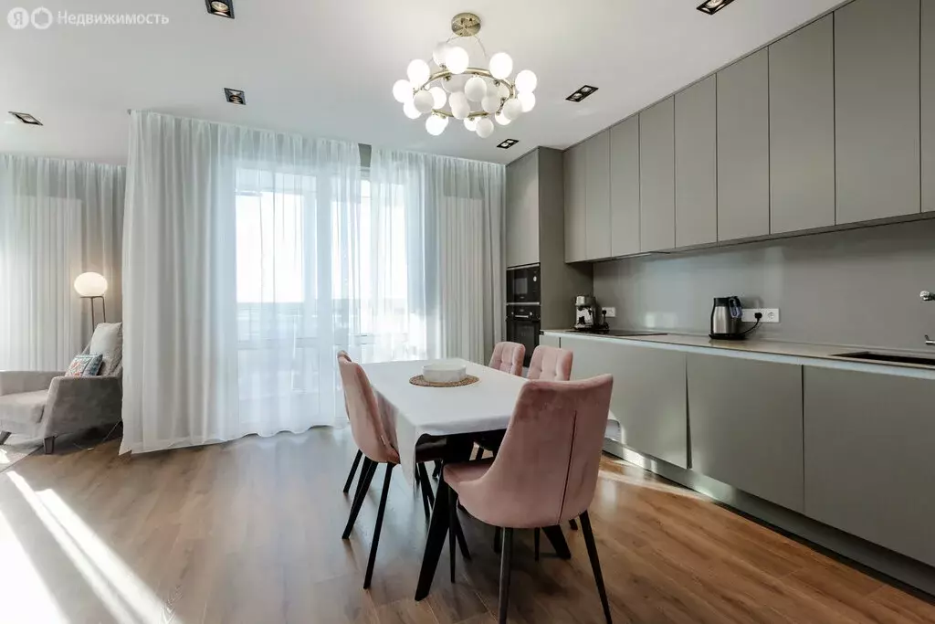 2-комнатная квартира: Хабаровск, Пионерская улица, 1/2Б (90 м) - Фото 1