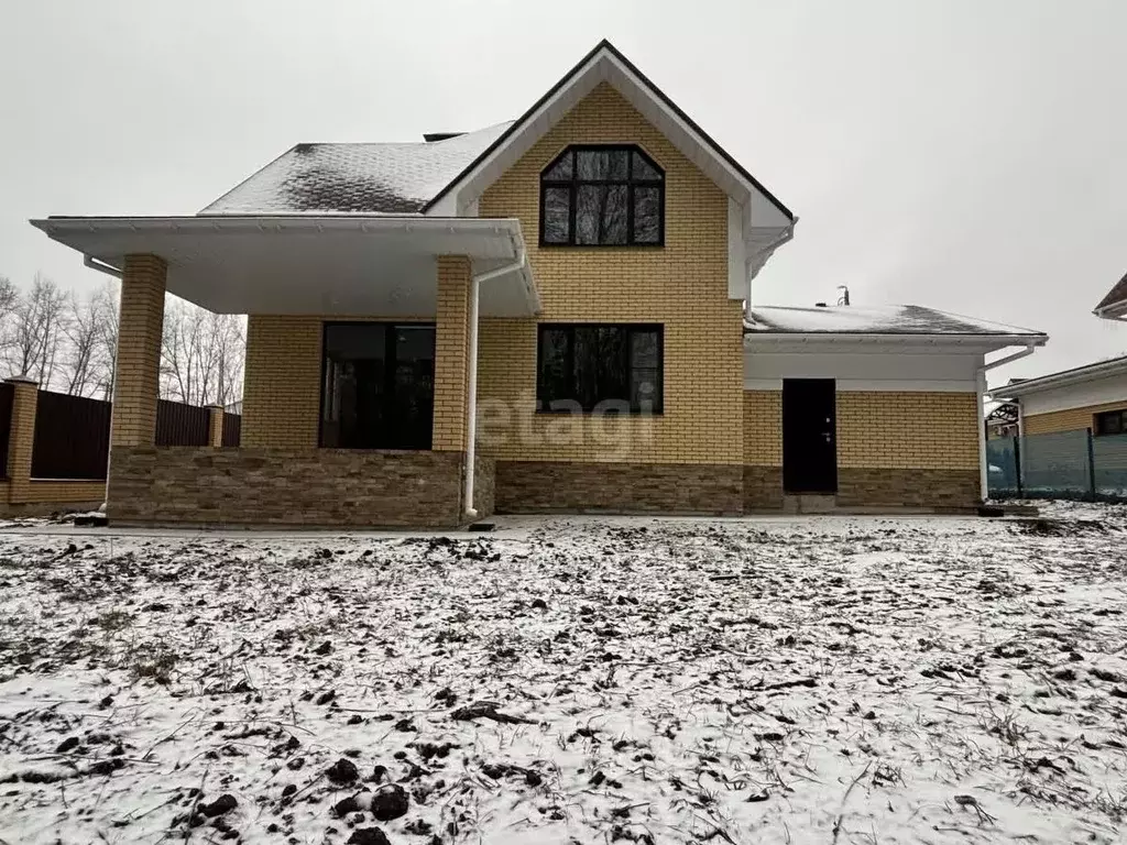 Дом в Воронежская область, Семилукский район, Губаревское с/пос, с. ... - Фото 1