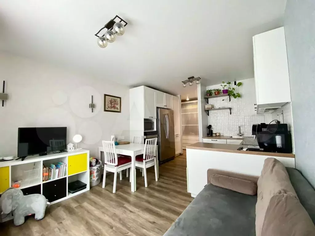 2-к. квартира, 62 м, 7/10 эт. - Фото 1