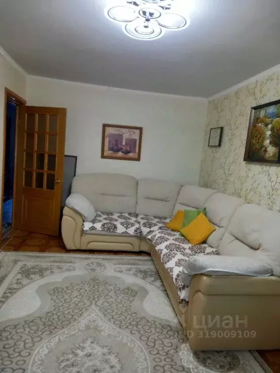 3-к кв. Оренбургская область, Орск Новый город мкр, ул. Короленко, 142 ... - Фото 0