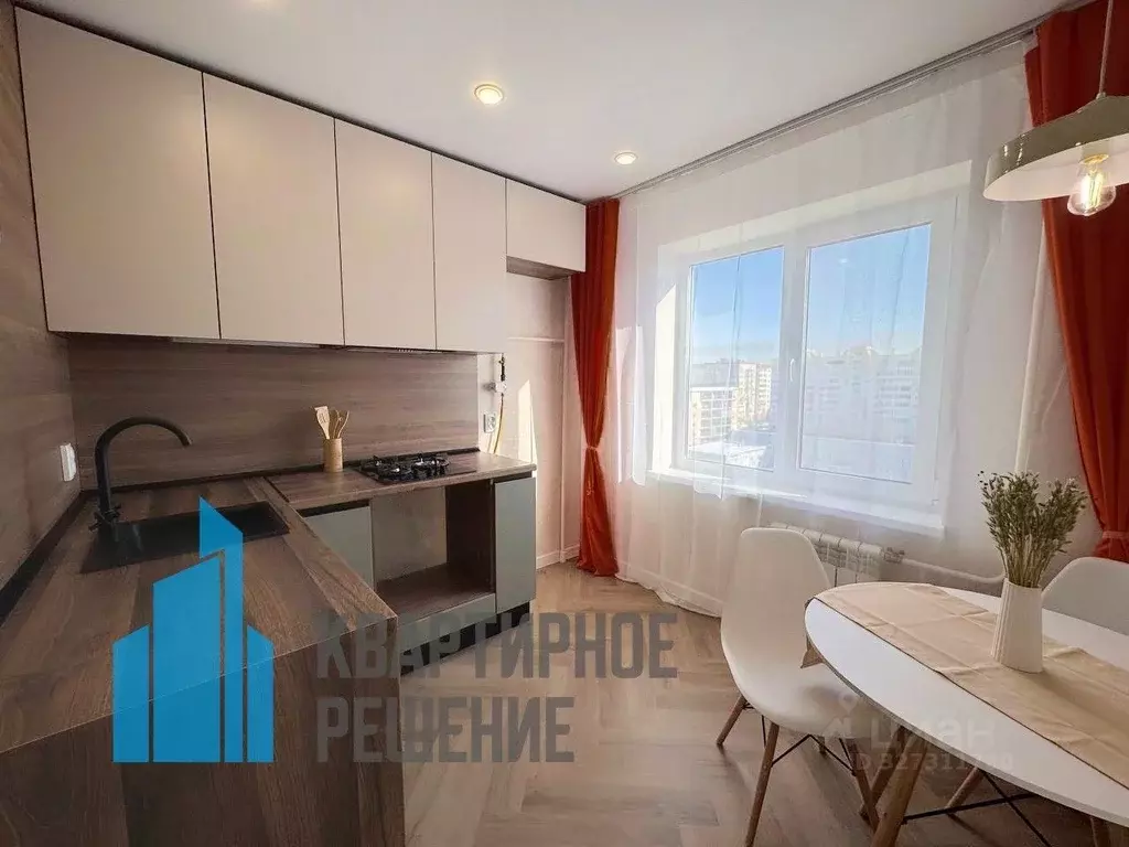 2-к кв. Омская область, Омск ул. Дмитриева, 2/1 (53.0 м) - Фото 1