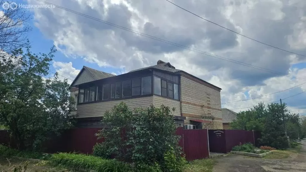 Дом в Красный Сулин, улица Чкалова, 82 (172.8 м) - Фото 1
