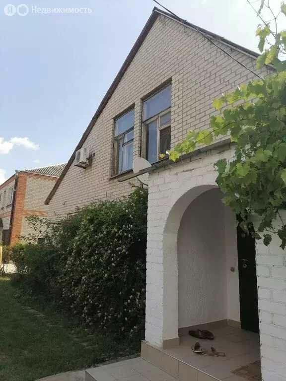 Дом в Абинск, Виноградная улица (176.8 м) - Фото 1