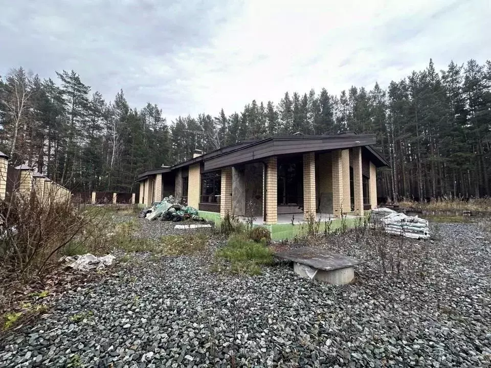 Дом в Свердловская область, Белоярский муниципальный округ, с. ... - Фото 1