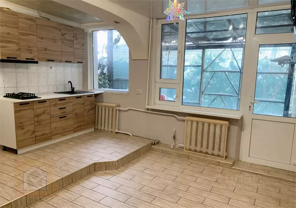 3-к кв. Крым, Симферополь ул. Крылова, 50 (81.0 м) - Фото 0