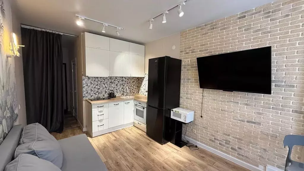 2-к кв. Красноярский край, Красноярск ул. Петра Ломако, 16 (48.0 м) - Фото 2