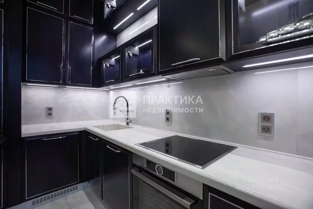 3-к кв. Московская область, Химки Новогорск мкр, ул. Ивановская, 53к2 ... - Фото 0