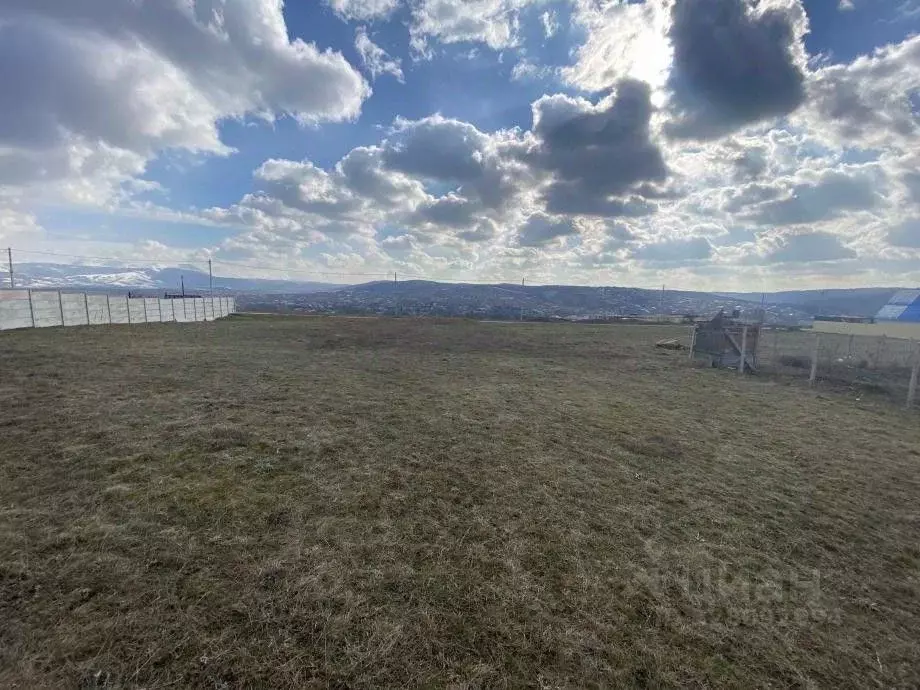 Участок в Крым, Симферопольский район, Добровское с/пос, с. Пионерское ... - Фото 1