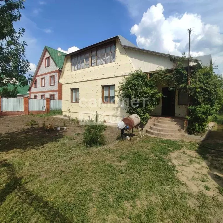 Коттедж в Белгородская область, Старооскольский городской округ, с. ... - Фото 1