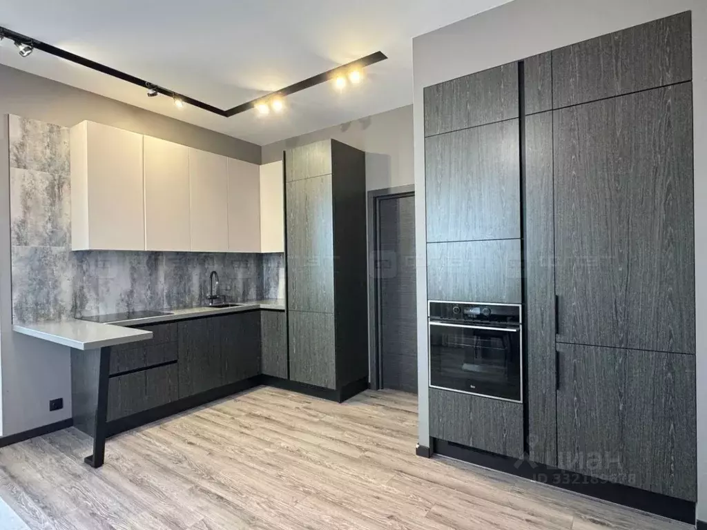 3-к кв. Татарстан, Казань ул. Павлюхина, 110В (88.0 м) - Фото 1