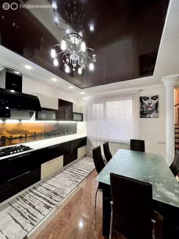 Дом в Семикаракорск, Александровская улица, 1 (320 м) - Фото 1