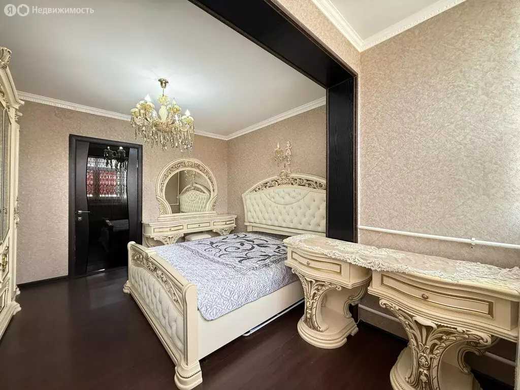 3-комнатная квартира: Баксан, улица Фрунзе, 3 (74 м) - Фото 1