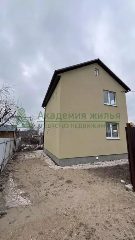 Дом в Саратовская область, Энгельсский район, Красноярское ... - Фото 0