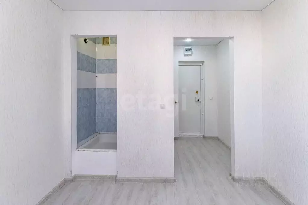 1-к кв. Тюменская область, Тюмень проезд Геологоразведчиков, 6 (11.7 ... - Фото 2