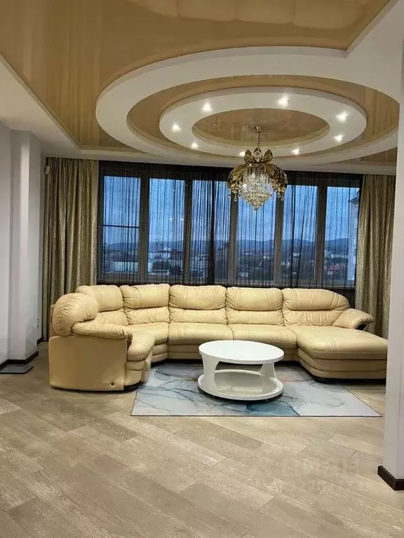 4-к кв. Кабардино-Балкария, Нальчик ул. ОДС, 1 (200.0 м) - Фото 0