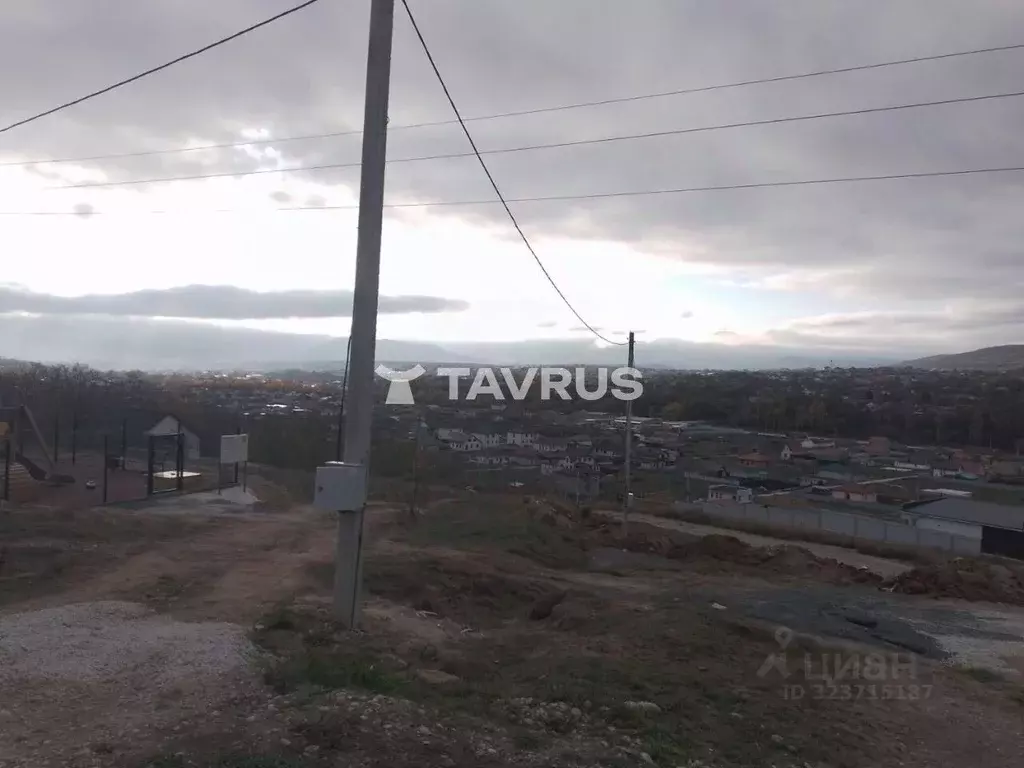 Участок в Крым, Симферопольский район, Добровское с/пос, с. Пионерское ... - Фото 2