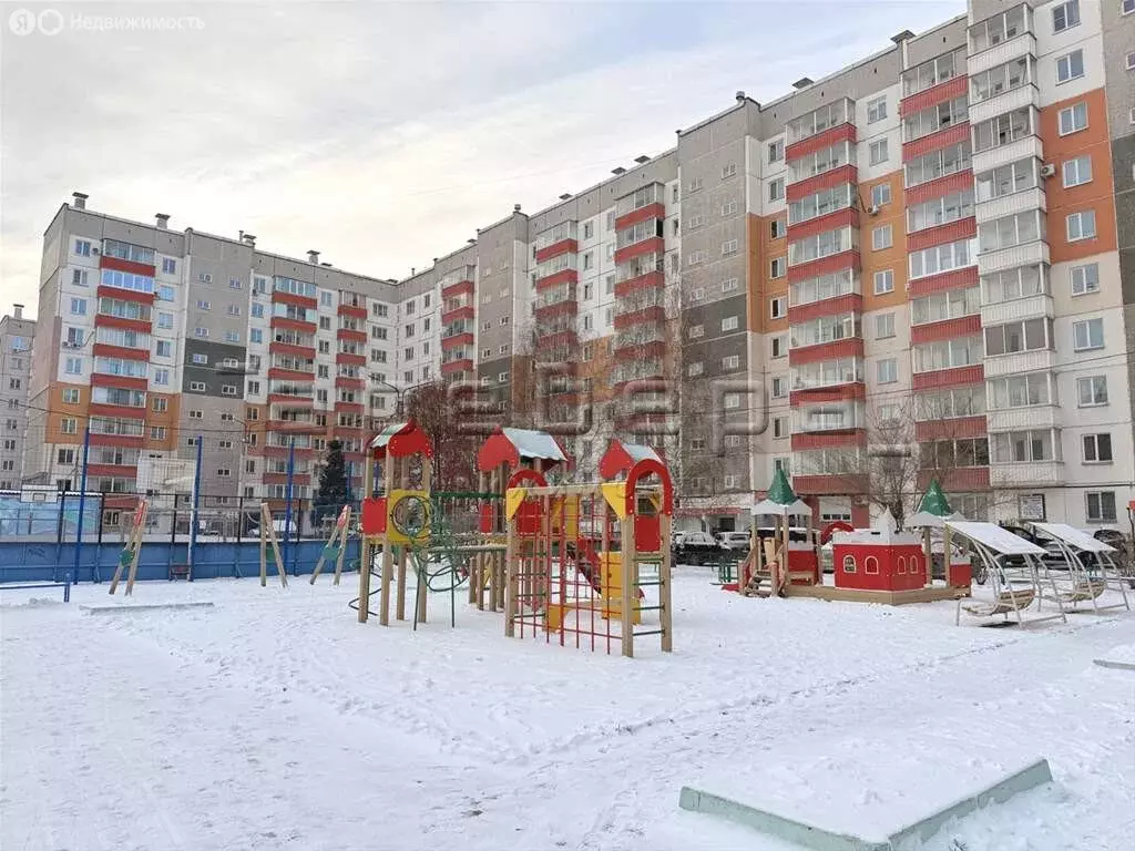 3-комнатная квартира: Красноярск, улица Молокова, 64 (69 м) - Фото 1