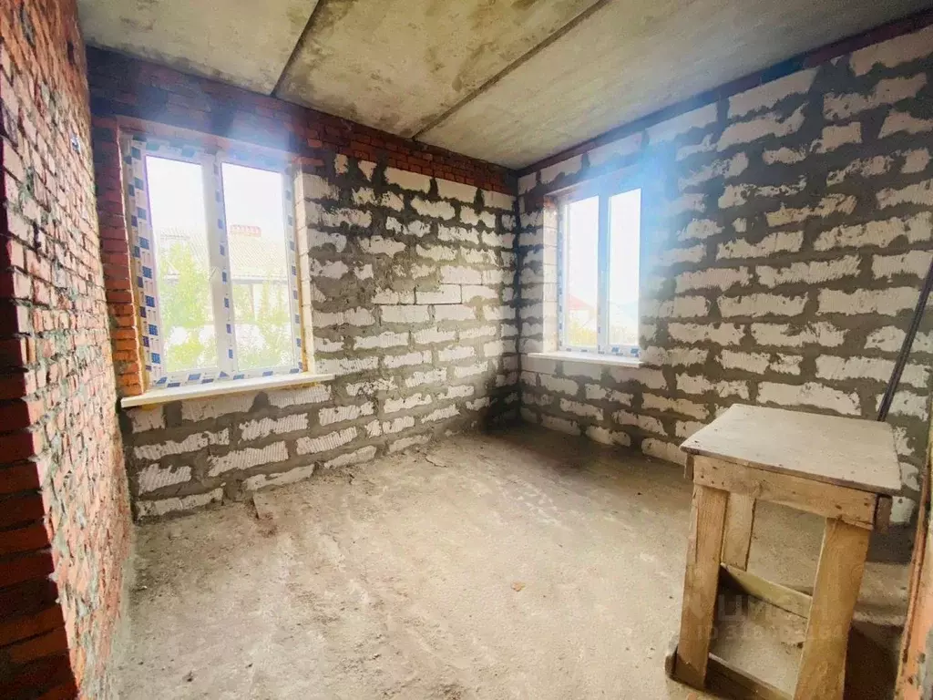 Дом в Курская область, Курск Дмитриевская ул., 8 (300 м) - Фото 1