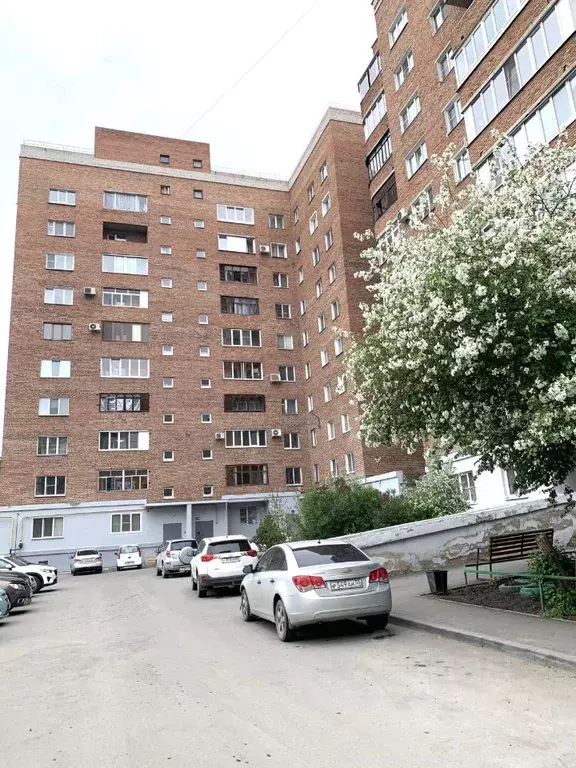 3-к кв. Омская область, Омск ул. 16-я Северная, 150к1 (118.0 м) - Фото 1
