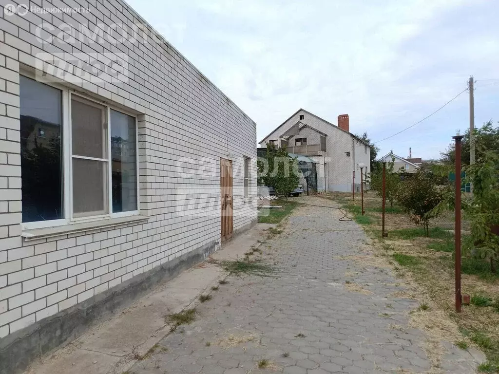 Дом в Элиста, улица имени Н.С. Хрущёва, 4 (310 м) - Фото 1