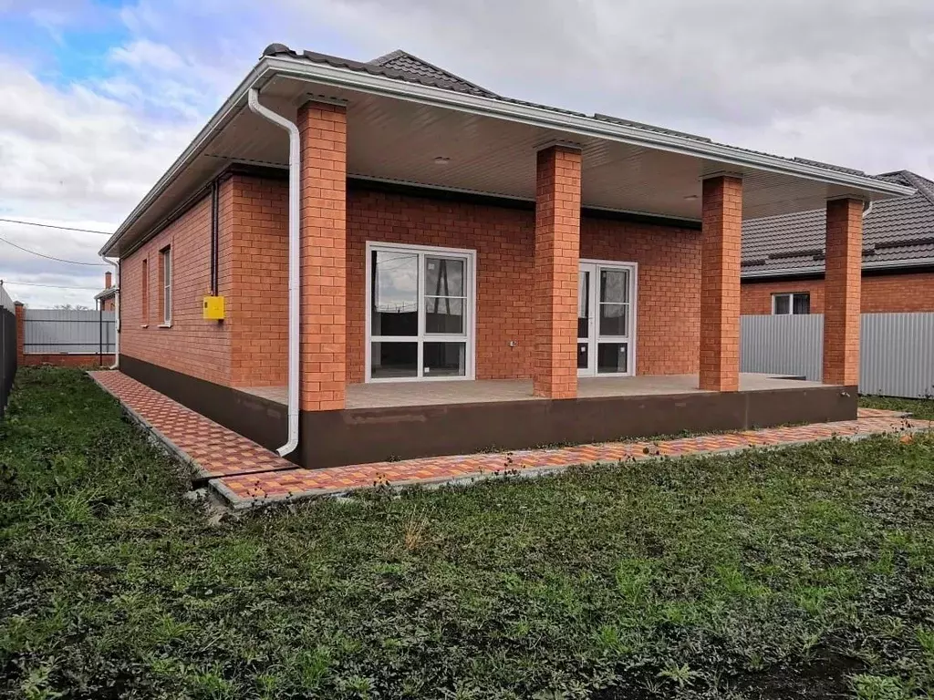 Дом в Краснодарский край, Динской район, с. Красносельское, Светлый ... - Фото 1