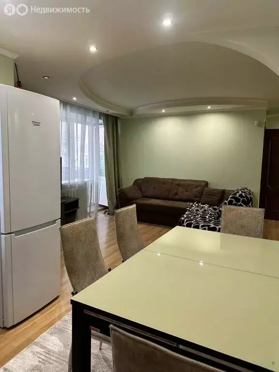 2-комнатная квартира: Тюмень, улица Водников, 12 (74.7 м) - Фото 0