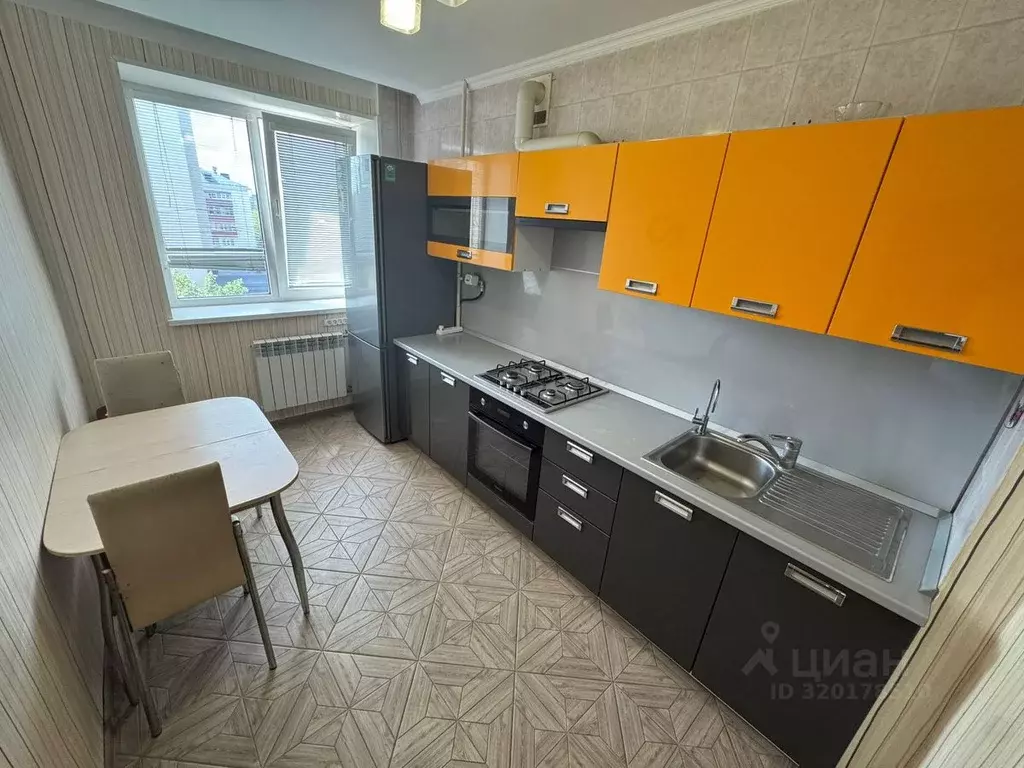 2-к кв. Белгородская область, Белгород ул. 5 Августа, 30а (60.5 м) - Фото 1