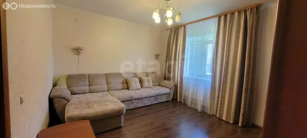 2-комнатная квартира: село Нижняя Тавда, улица Ленина, 4 (63.2 м) - Фото 1