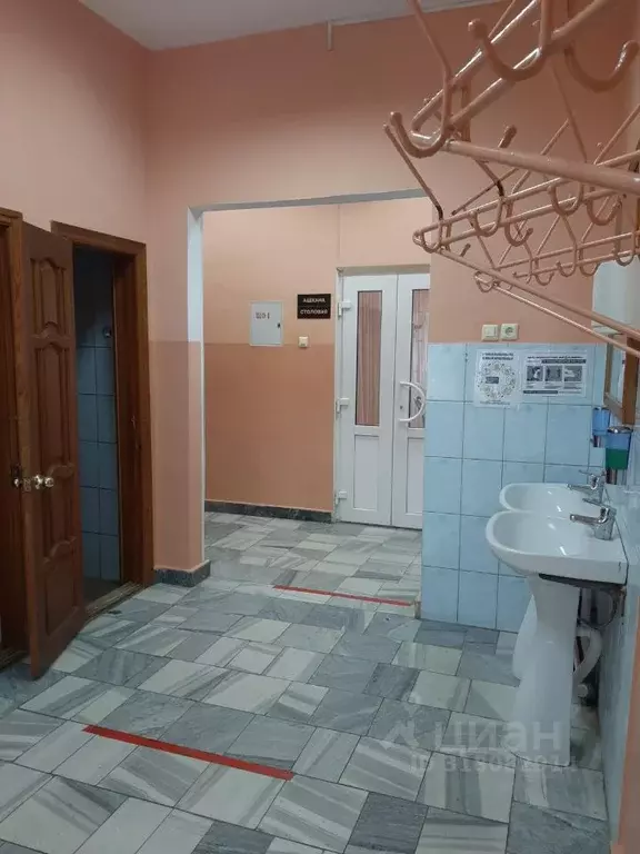 Помещение свободного назначения в Башкортостан, Стерлитамак ул. ... - Фото 0