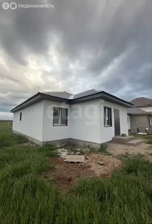Дом в село Новое Барятино, Луговая улица (130 м) - Фото 2