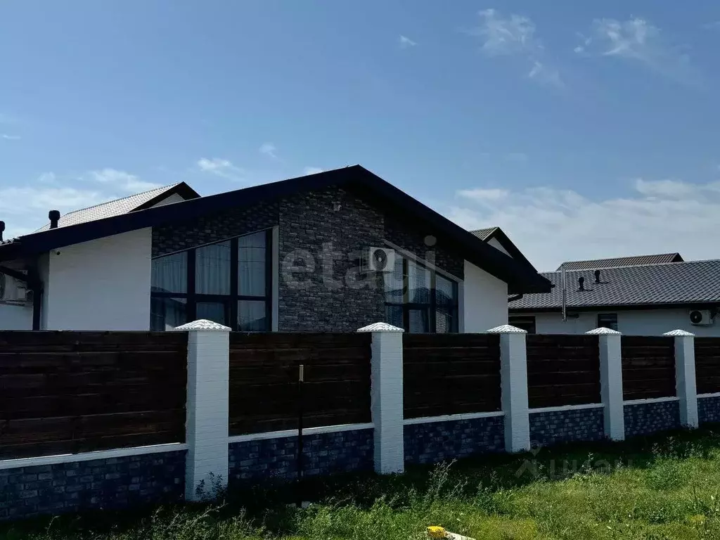 Дом в Крым, Феодосия Колос СПК, ул. Победы (126 м) - Фото 2