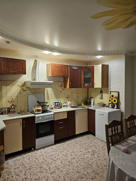 Дом в Астраханская область, пос. Володарский ул. Маяковского, 33 (108 ... - Фото 1