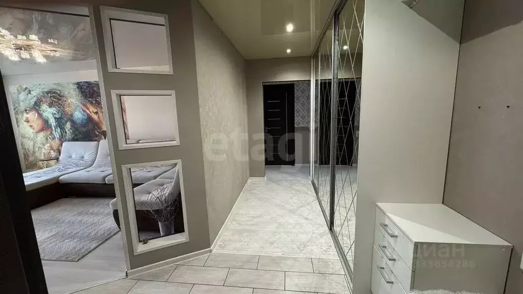 3-к кв. Алтайский край, Барнаул ул. Сергея Ускова, 10 (81.0 м) - Фото 2