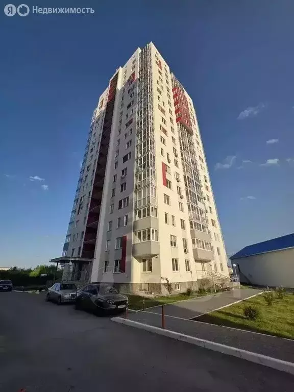 1-комнатная квартира: Тюмень, улица 50 лет Октября, 72 (39.4 м) - Фото 2