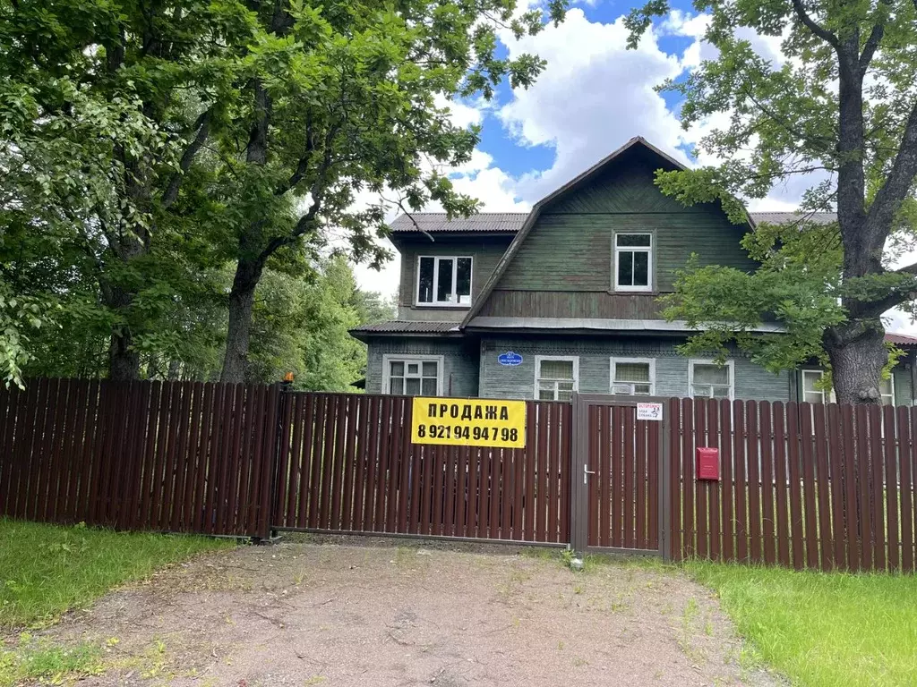 Дом в Санкт-Петербург пос. Белоостров, Александровское ш., 67 (200 м) - Фото 1