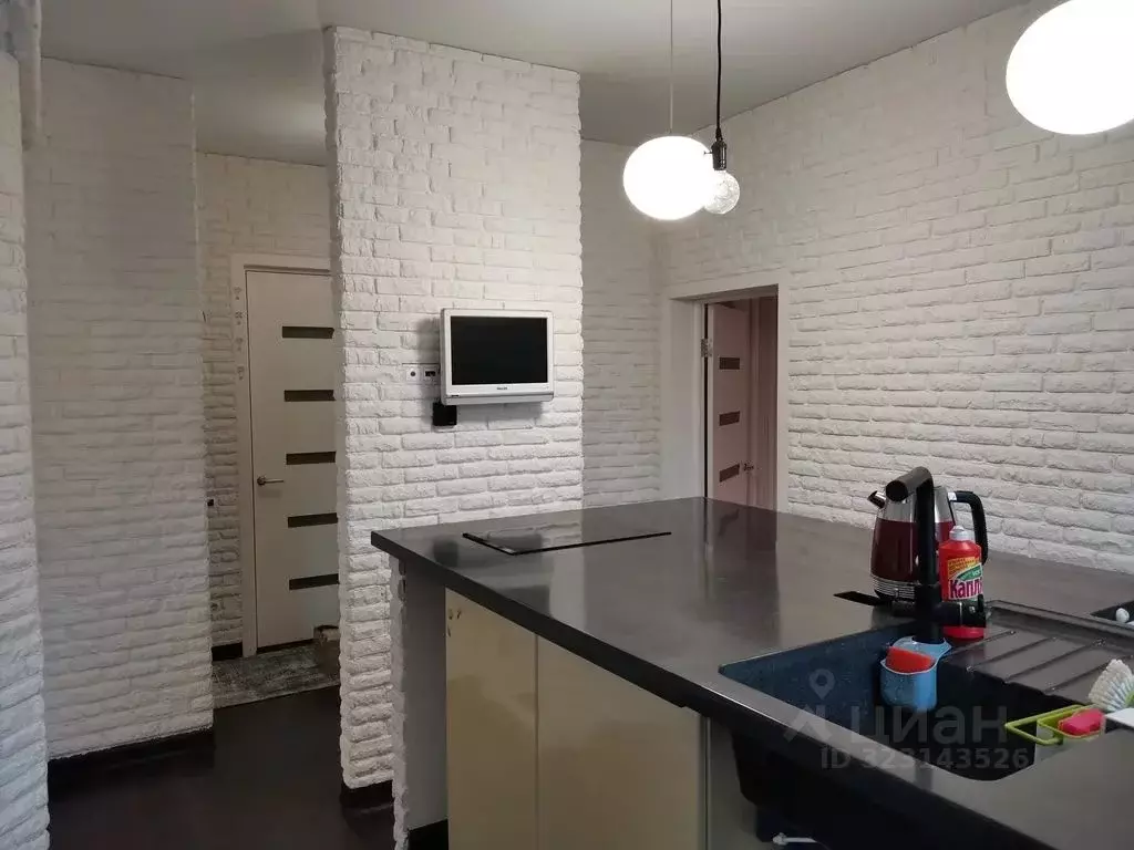 2-к кв. Удмуртия, Ижевск ул. Максима Горького, 40 (53.0 м) - Фото 1