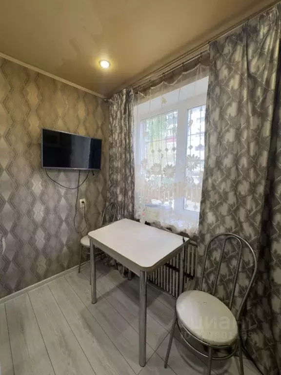 2-к кв. Саратовская область, Энгельс 2-й мкр, 33 (43.9 м) - Фото 2