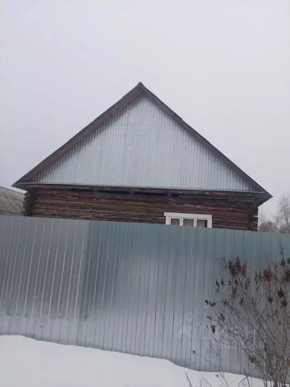 Дом в Саратовская область, Петровск пер. 3-й Степана Разина, 6 (120 м) - Фото 1